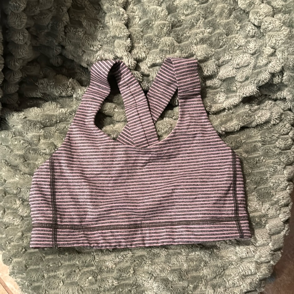 Lululemon sports bra